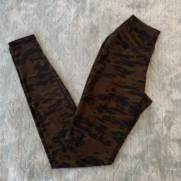 Alphalete Surface Power Leggings - Picture 4 of 11